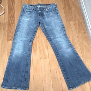 Women's Blue Jeans